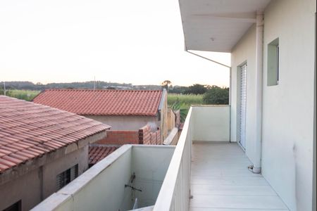 Casa à venda com 430m², 5 quartos e 4 vagas Casa à venda com 430m², 5 quartos e 4 vagasVaranda
