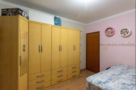 Casa à venda com 430m², 5 quartos e 4 vagas Casa à venda com 430m², 5 quartos e 4 vagasQuarto 1