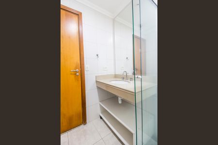 Apartamento para alugar com 113m², 3 quartos e 2 vagas Apartamento para alugar com 113m², 3 quartos e 2 vagasBanheiro 2
