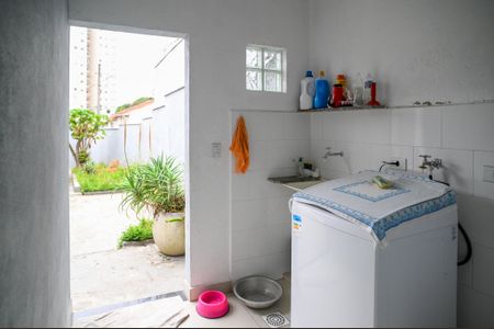 Casa para alugar com 192m², 3 quartos e 2 vagas Casa para alugar com 192m², 3 quartos e 2 vagasÁrea de Serviço - Casa 1