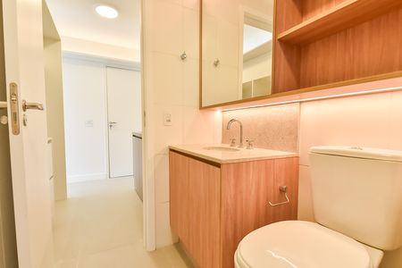 Banheiro de kitnet/studio para alugar com 1 quarto, 56m² em Vila Mariana, São Paulo