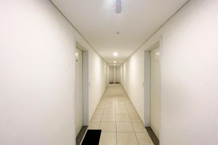 Apartamento para alugar com 58m², 1 quarto e 1 vaga Apartamento para alugar com 58m², 1 quarto e 1 vagaHall do Andar