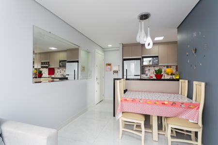 Apartamento à venda com 44m², 2 quartos e 1 vaga Apartamento à venda com 44m², 2 quartos e 1 vagaSala