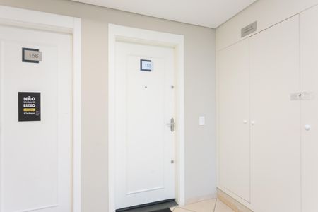 Apartamento à venda com 44m², 2 quartos e 1 vaga Apartamento à venda com 44m², 2 quartos e 1 vagaEntrada