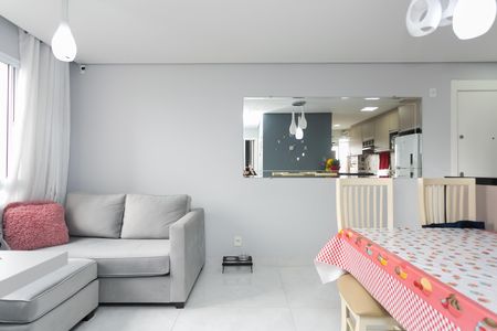 Apartamento à venda com 44m², 2 quartos e 1 vaga Apartamento à venda com 44m², 2 quartos e 1 vagaSala