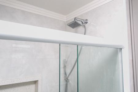 Apartamento à venda com 44m², 2 quartos e 1 vaga Apartamento à venda com 44m², 2 quartos e 1 vagaBanheiro - Chuveiro