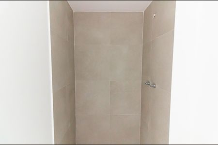 Apartamento à venda com 60m², 2 quartos e 1 vaga Apartamento à venda com 60m², 2 quartos e 1 vagaBanheiro da Suíte