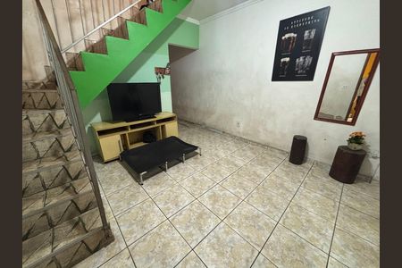 Sala de casa à venda com 4 quartos, 250m² em Conjunto Habitacional Aguia de Haia, São Paulo