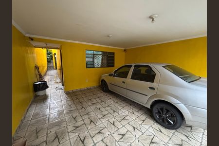 Casa à venda com 250m², 4 quartos e 2 vagas Casa à venda com 250m², 4 quartos e 2 vagasGaragem
