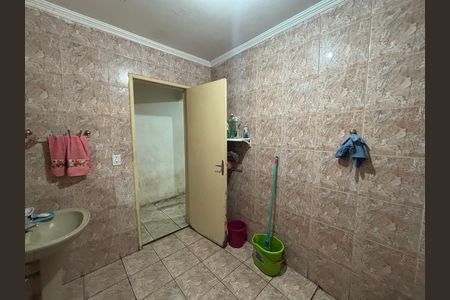 Casa à venda com 250m², 4 quartos e 2 vagas Casa à venda com 250m², 4 quartos e 2 vagasBanheiro