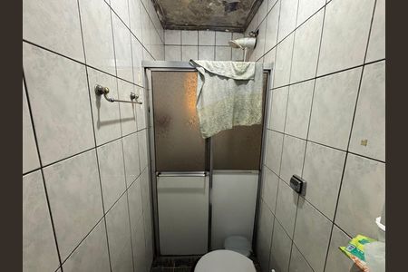 Casa à venda com 250m², 4 quartos e 2 vagas Casa à venda com 250m², 4 quartos e 2 vagasBanheiro 2