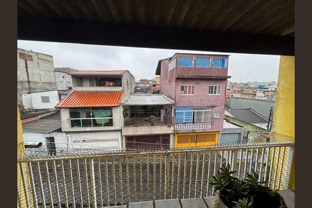 Casa à venda com 250m², 4 quartos e 2 vagas Casa à venda com 250m², 4 quartos e 2 vagasVaranda