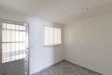 Sala de casa para alugar com 2 quartos, 52m² em Conjunto Residencial Prestes Maia, São Paulo