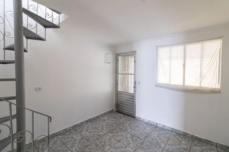 Sala de casa para alugar com 2 quartos, 52m² em Conjunto Residencial Prestes Maia, São Paulo
