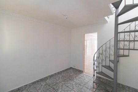 Casa para alugar com 52m², 2 quartos e 1 vaga Casa para alugar com 52m², 2 quartos e 1 vagaSala