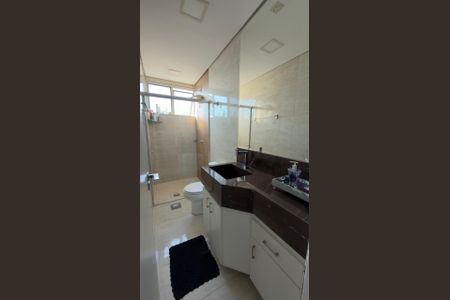 Apartamento para alugar com 160m², 3 quartos e 2 vagas Apartamento para alugar com 160m², 3 quartos e 2 vagasBanheiro
