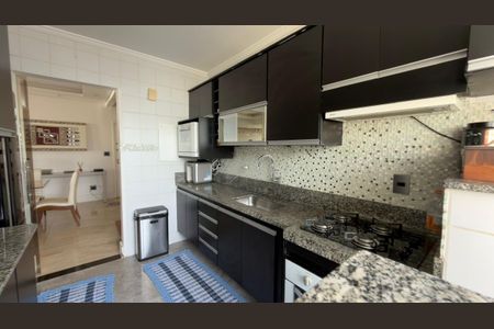 Apartamento para alugar com 160m², 3 quartos e 2 vagas Apartamento para alugar com 160m², 3 quartos e 2 vagasCozinha