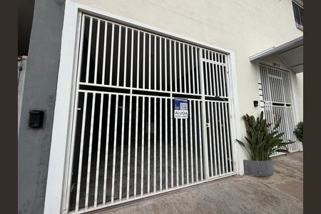 Casa para alugar com 70m², 2 quartos e 1 vagaFachada