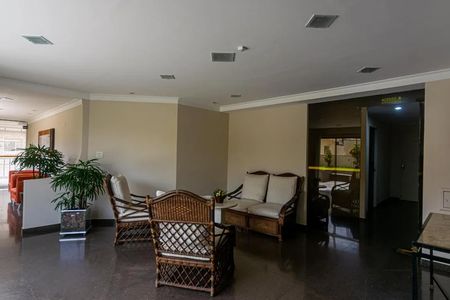 Apartamento à venda com 152m², 3 quartos e 2 vagasHall social