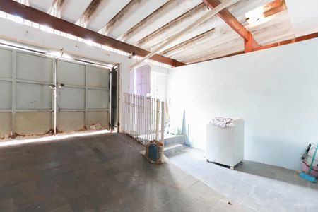 Casa para alugar com 60m², 1 quarto e 1 vagaEntrada e garagem