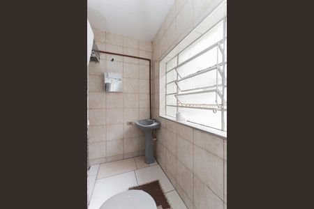 Banheiro de casa para alugar com 1 quarto, 60m² em Jardim Peri, São Paulo