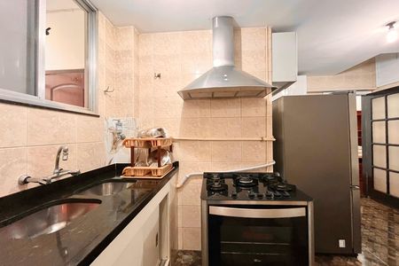Apartamento para alugar com 200m², 3 quartos e sem vaga Apartamento para alugar com 200m², 3 quartos e sem vagaCozinha
