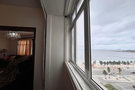 Vista da sala  de apartamento para alugar com 3 quartos, 200m² em Copacabana, Rio de Janeiro