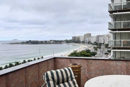 Apartamento para alugar com 200m², 3 quartos e sem vaga Apartamento para alugar com 200m², 3 quartos e sem vagaVaranda