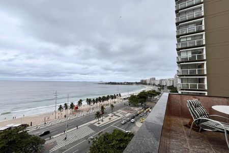 Vista da sala  de apartamento para alugar com 3 quartos, 200m² em Copacabana, Rio de Janeiro