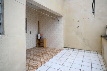 Casa para alugar com 100m², 2 quartos e sem vagaQuintal