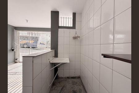 Casa para alugar com 70m², 2 quartos e 1 vagaÁrea de Serviço