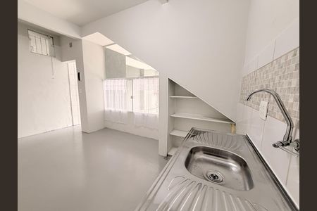 Casa para alugar com 70m², 2 quartos e 1 vagaCozinha
