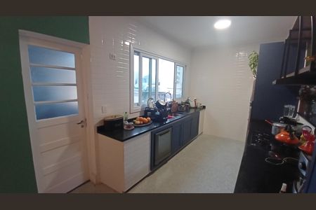 Cozinha de apartamento à venda com 4 quartos, 122m² em Independência, Porto Alegre