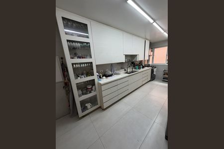 Apartamento à venda com 156m², 3 quartos e 2 vagas Apartamento à venda com 156m², 3 quartos e 2 vagasCozinha