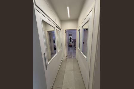 Apartamento à venda com 156m², 3 quartos e 2 vagas Apartamento à venda com 156m², 3 quartos e 2 vagasCorredor