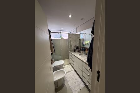 Apartamento à venda com 156m², 3 quartos e 2 vagas Apartamento à venda com 156m², 3 quartos e 2 vagasBanheiro