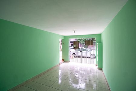 Casa para alugar com 125m², 2 quartos e 2 vagas Casa para alugar com 125m², 2 quartos e 2 vagasGaragem