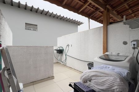 Casa de condomínio à venda com 115m², 3 quartos e 1 vaga Casa de condomínio à venda com 115m², 3 quartos e 1 vagaÁrea de Serviço e Churrasqueira