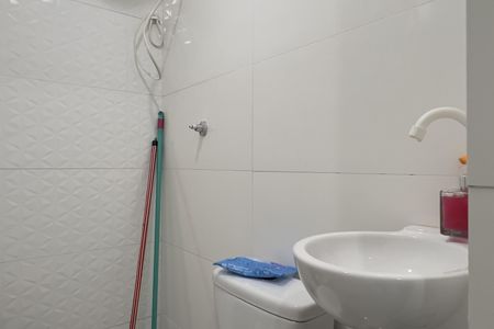 Casa de condomínio à venda com 115m², 3 quartos e 1 vaga Casa de condomínio à venda com 115m², 3 quartos e 1 vagaBanheiro 1
