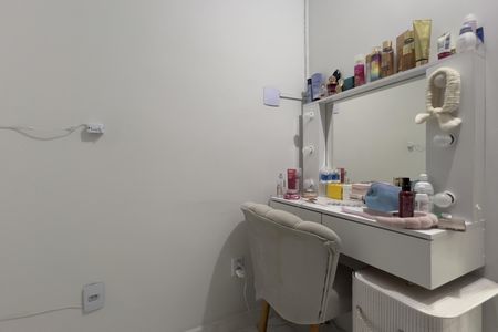 Casa de condomínio à venda com 115m², 3 quartos e 1 vaga Casa de condomínio à venda com 115m², 3 quartos e 1 vagaCloset