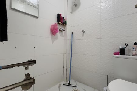 Casa de condomínio à venda com 115m², 3 quartos e 1 vaga Casa de condomínio à venda com 115m², 3 quartos e 1 vagaBanheiro da Suíte 2