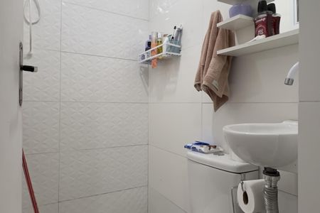 Casa de condomínio à venda com 115m², 3 quartos e 1 vaga Casa de condomínio à venda com 115m², 3 quartos e 1 vagaBanheiro da Suíte 1