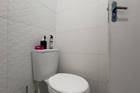 Casa de condomínio à venda com 115m², 3 quartos e 1 vaga Casa de condomínio à venda com 115m², 3 quartos e 1 vagaBanheiro da Suíte 2