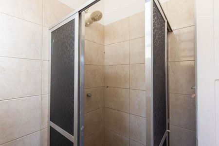 Apartamento para alugar com 60m², 2 quartos e sem vagaBanheiro