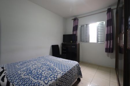 Casa à venda com 84m², 2 quartos e 2 vagasQuarto 2