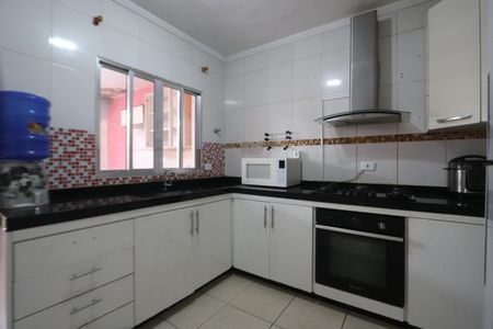 Casa à venda com 84m², 2 quartos e 2 vagasCozinha