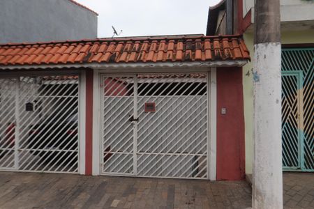 Casa à venda com 84m², 2 quartos e 2 vagasFachada