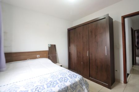 Casa à venda com 84m², 2 quartos e 2 vagasQuarto 1