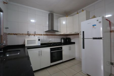 Casa à venda com 84m², 2 quartos e 2 vagasCozinha