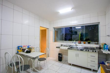 Casa à venda com 268m², 3 quartos e 4 vagas Casa à venda com 268m², 3 quartos e 4 vagasCozinha